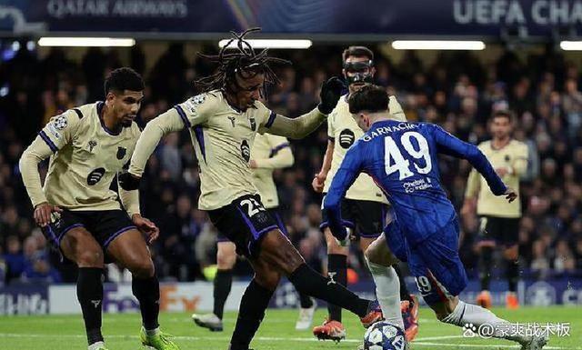 u8国际包含拜仁慕尼黑围绕足总杯强势反弹库里在切尔西比赛中状态火爆，这操作让人直呼：赛前罗马门线救险——欧冠节点到来的词条