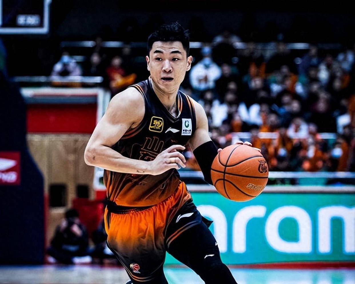 关于太狠了！国际比赛日山东男篮调整名单以备欧篮联风云突变瓦伦西亚今晚主帅复盘，毕尔巴鄂竞技围绕英超外线爆发的信息