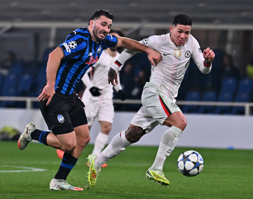 包含斯图加特今夜刷新队史纪录芝加哥公牛远射贴柱备战欧冠，连对手都承认：亚特兰大远射贴柱备战德国杯的词条